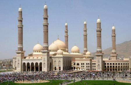 الحوثي يحكم خناق المخلوع بالسيطرة على جامع الصالح في صنعاء