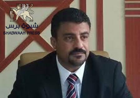 أحمد سالمين وتحت التهديد يجبر عذراء على ختم اوراق فيها مخالفات مالية
