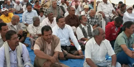 خطيب ساحه الجنيدي بعدن  يدعو الى المزيد من التصعيد الثوري و 30 من نوفمبر رسالتنا الإقليمية