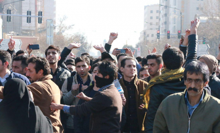 توسع الاحتجاجات واعتقال 370 من المتظاهرين الايرانيين