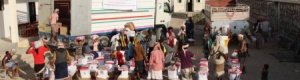 ‘‘الهلال الأحمر‘‘ يغيث سكان المحفد في محافظة أبين