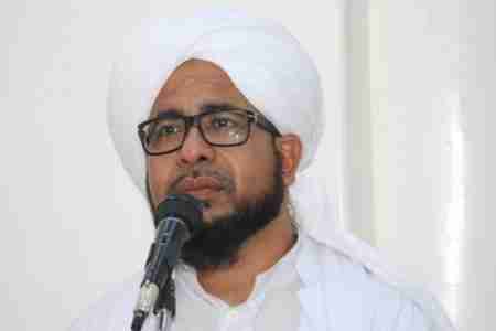 الداعية الإسلامي الشيخ عبدالرحمن باعباد يناشد في قصيدة &lsquo;&lsquo;بإيقاف الحرب&lsquo;&lsquo;