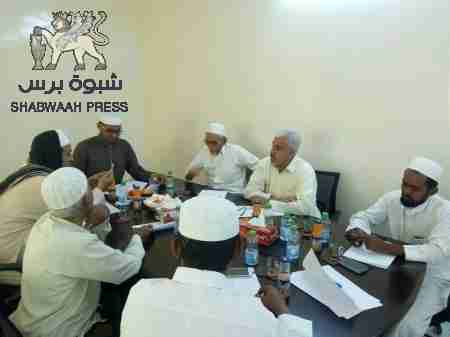 مجلس كلية الوسطية الشرعية برباط العطاس يعقد جلسته الاعتيادية بالمكلا