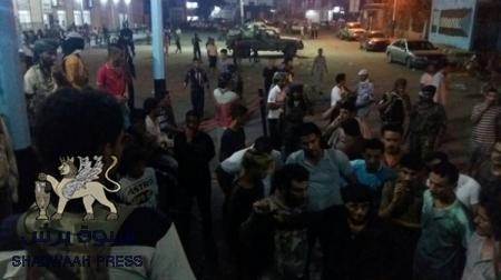 من الذي يمول اثارة الفوضى في العاصمة عدن ؟