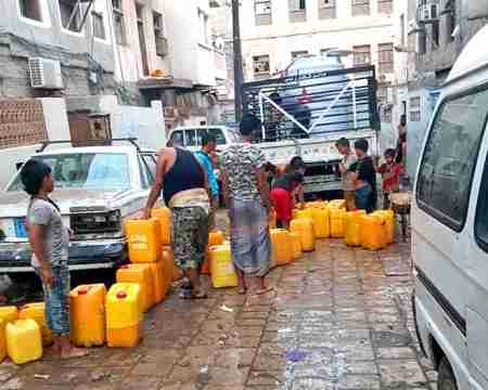 مواطنو كريتر يستغيثون لانقطاع المياه عنهم لأسبوعين