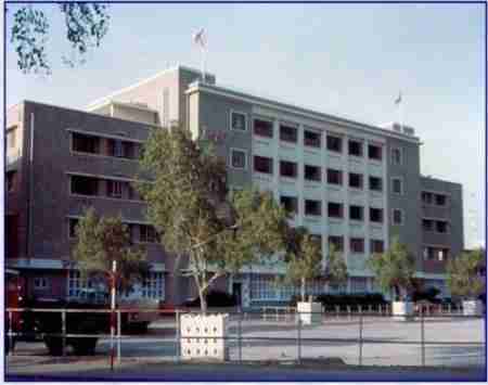 الهلال الأحمر الإماراتي ينظم إفطاراً جماعياً لموظفي تلفزيون عدن