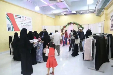 الهلال الإماراتي يطلق مشروعه الخيري الثالث لتوزيع كسوة العيد في حضرموت
