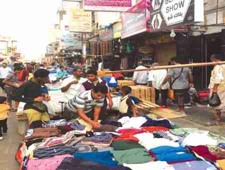 المواطن في عدن.. ظروف معيشية صعبة صادرت ابتهاجه برمضان وفرحته بالعيد