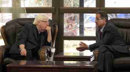 هجوم ميناء الحديدة يتباطأ على وقع محادثات جريفيثس في صنعاء