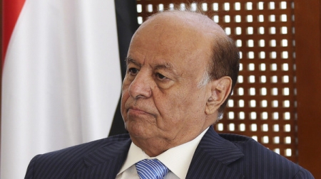 الرئيس هادي يتعهد بوضع حد للإنفلات الأمني في عدن