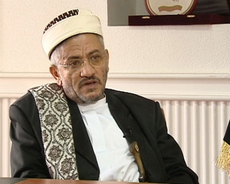 قاضي الشرعية ‘‘الهتار‘‘ يدعو الإرهابيين لقضاء العيد في عدن