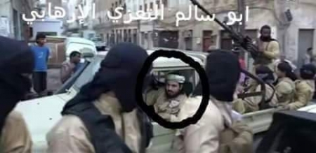 نقطة تابعة للحزام الامني بالمحفد تلقي القبض على أحد عناصر تنظيم القاعدة