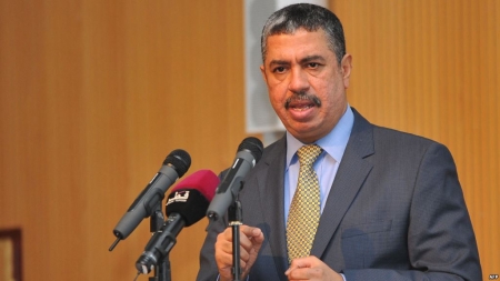 بحاح يدعو إلى عاصفة سياسية والحجر على الرئيس هادي