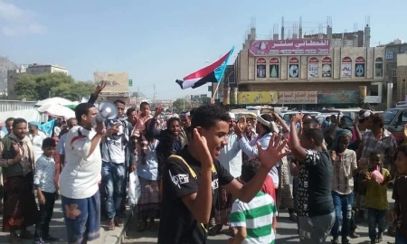 باحث سياسي  : لا يمكن السيطرة على الغضب الشعبي إلا بهذا الامر