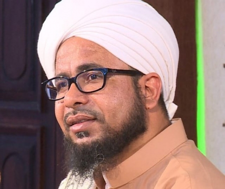 المحافظ البحسني ينعي فقيد حضرموت والوطن والأمة الاسلامية الداعية الشيخ عبدالرحمن بن عبدالله باعباد