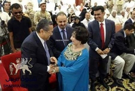 بن دغر يحافظ على سيطرة الحوثيين على الاتصالات بالإبقاء على أجهزة التحكم في صنعاء