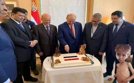 يمنيون في نيويورك يتساءلون : لماذا يحتفل الرئيس هادي بالعيد الوطني وحيدا في غرفة فندق..؟