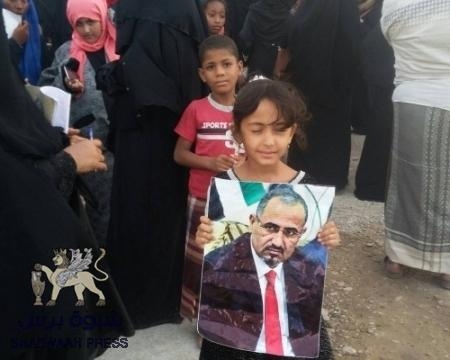 بعد إتصالات لبعض كبار مسئولي الشرعية لتأمين أنفسهم .. الزبيدي لم نأت للإنتقام من أحد
