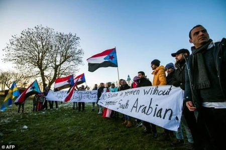 أبناء الجنوب العربي في السويد يتظاهرون للمطالبة بحق تقرير المصير (بيان وصور)
