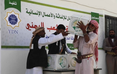 إغاثة مركز سلمان في يهر يافع لا تصل للفقراء بل للأغنياء والمترفين