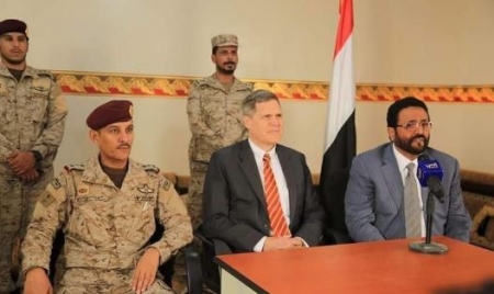 كاتب صحفي : ما لا افهمه هو سقوط صرواح أثناء تواجد السفير الأمريكي في مأرب