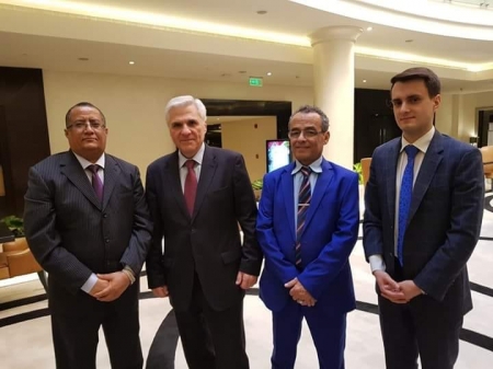 في مدينة الرياض ... قياديان في الانتقالي يلتقيان السفير الروسي لدى اليمن