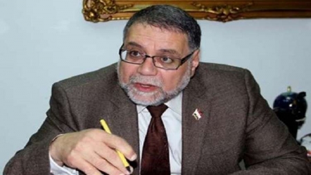 قيادي إخواني سابق : أصحاب فتاوى تحريم تهنئة الأقباط يجنون منها الملايين