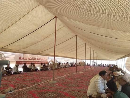 أعيان ووجهاء وادي وصحراء حضرموت يخيمون شرق إلى المكلا رفضا للتقسيم وإنعدام الأمن